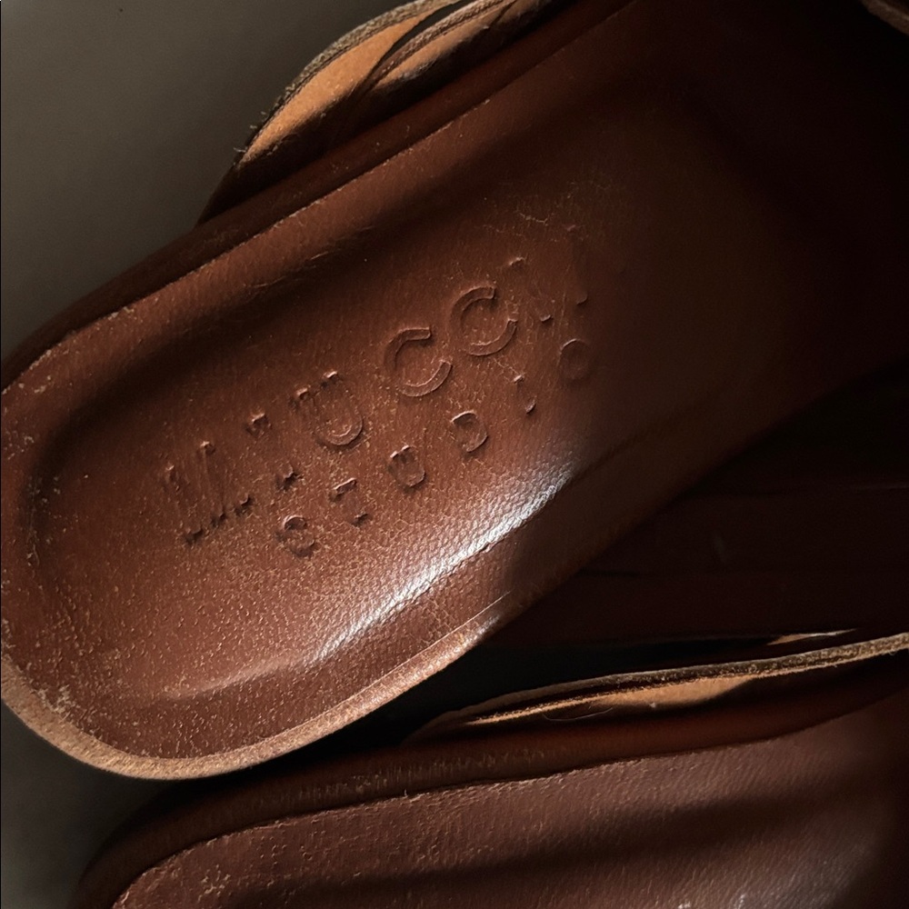 Handwoven goatskin leather slip on - Picture 4 of 5
